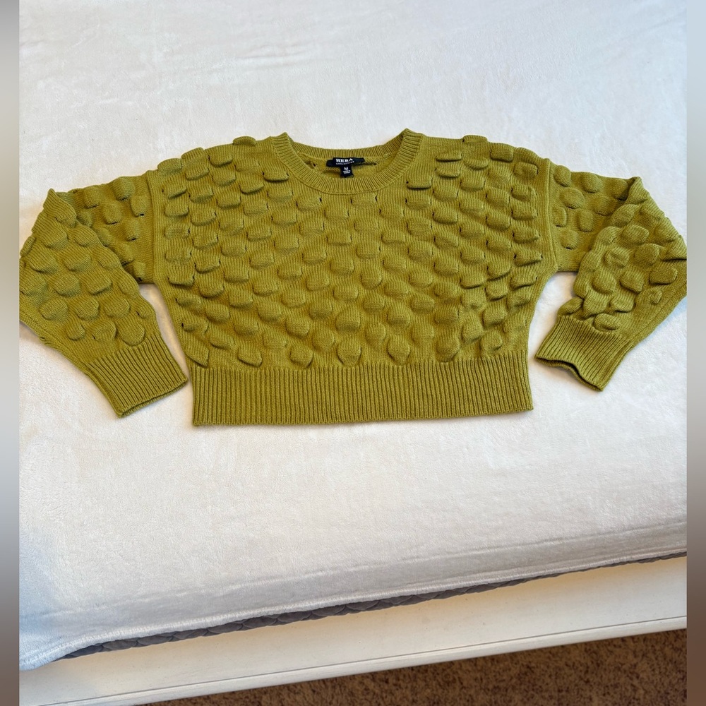 NWT - Hera Collection Checkerboard Cropped Sweater - Size Medium. - Picture 7 of 13